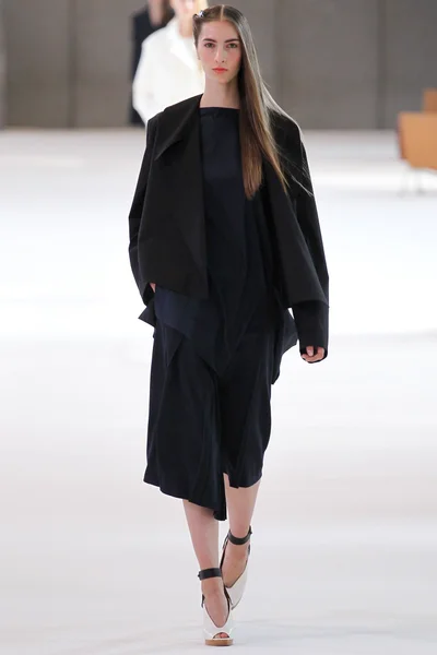 Look 2